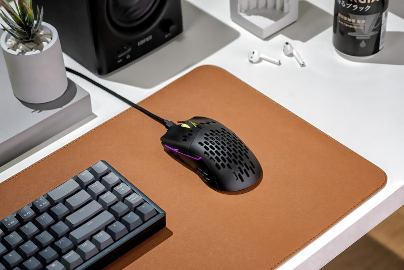 Keychron M1 Ultra-Light Optical Mouse - Image 4